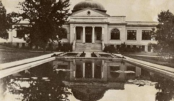 First library building on campus, around 1911 (later renamed Carter Hall)